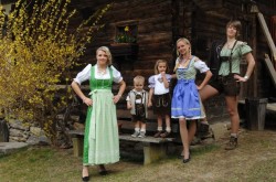 Dirndlstube Praxmarer,...