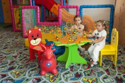 Kinderspielzimmer Hote...