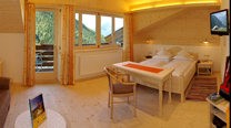 Naturholzzimmer im Genieer - und Wanderhotel Jgerhof