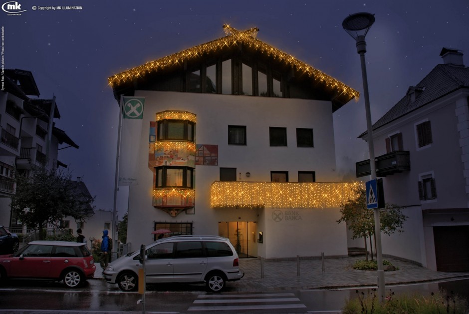 Weihnachtsbeleuchtung Raiffeisenkasse