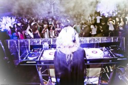 Live Act Djane HouseKa...