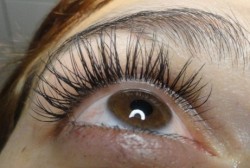 Wimpernverlängerung...