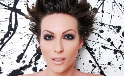 Schminke von EVA GARDE...